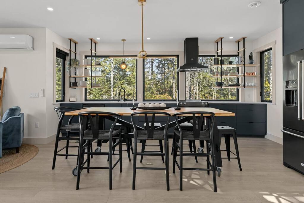 Numinous Cottage Long Lake Oasis Centre Rawdon エクステリア 写真