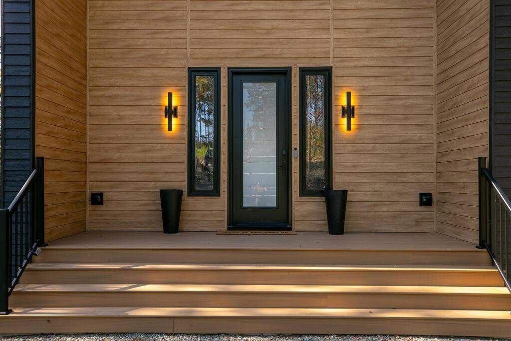 Numinous Cottage Long Lake Oasis Centre Rawdon エクステリア 写真