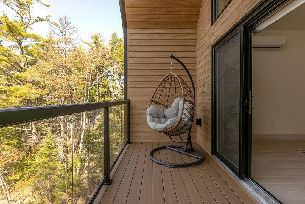 Numinous Cottage Long Lake Oasis Centre Rawdon エクステリア 写真