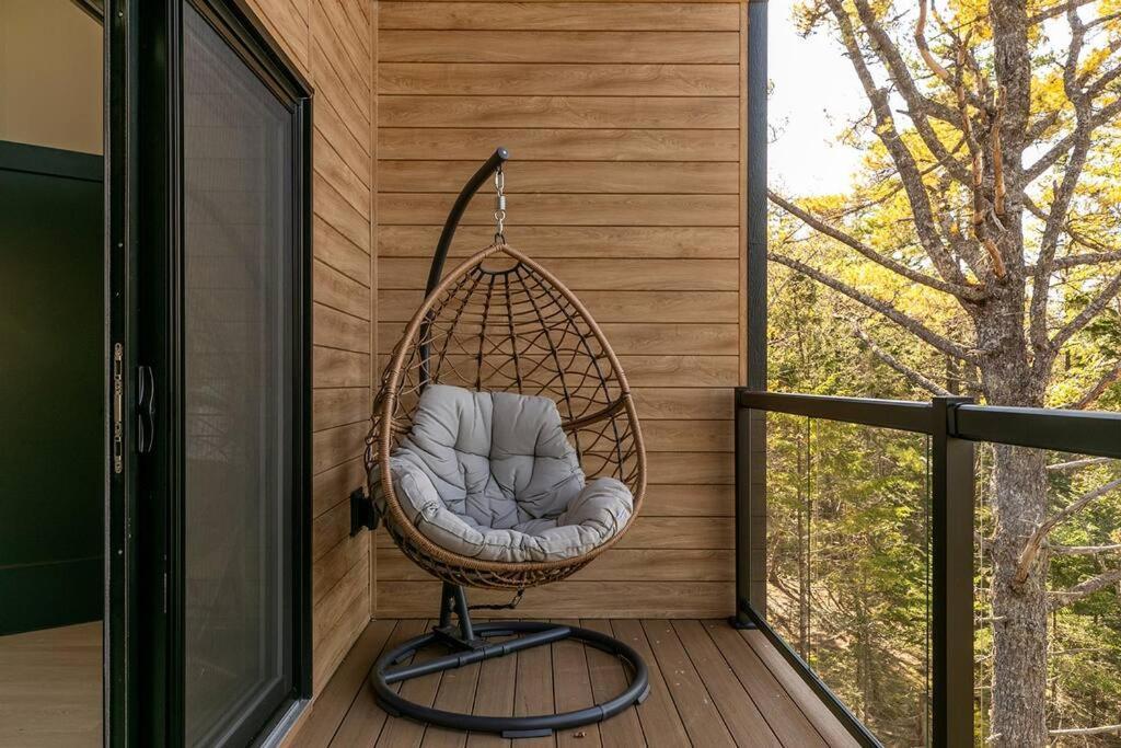 Numinous Cottage Long Lake Oasis Centre Rawdon エクステリア 写真